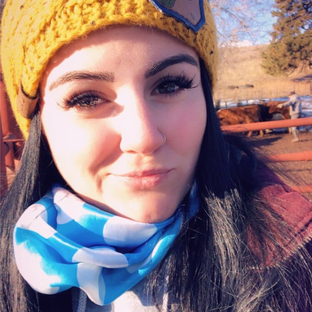 Meet your Posher, Holly